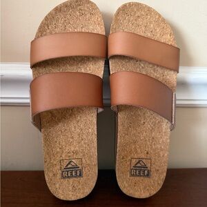 Reef Tan Sandals with Chunky Sole and Wide Straps size 8.5